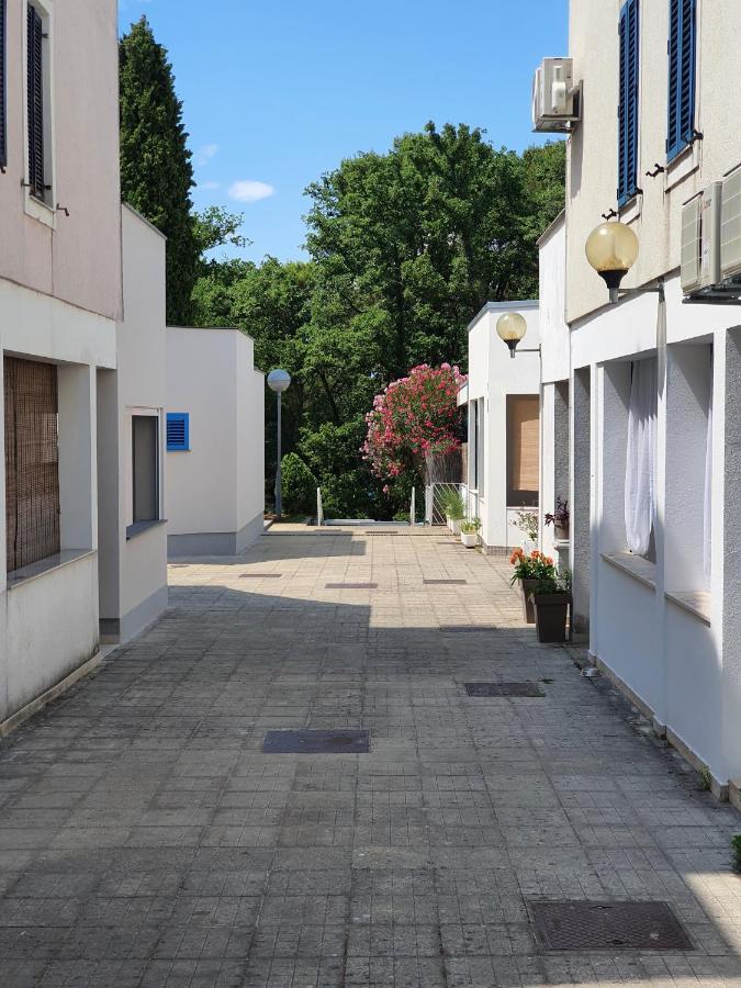 Apartmani Lavin Malinska Exteriör bild