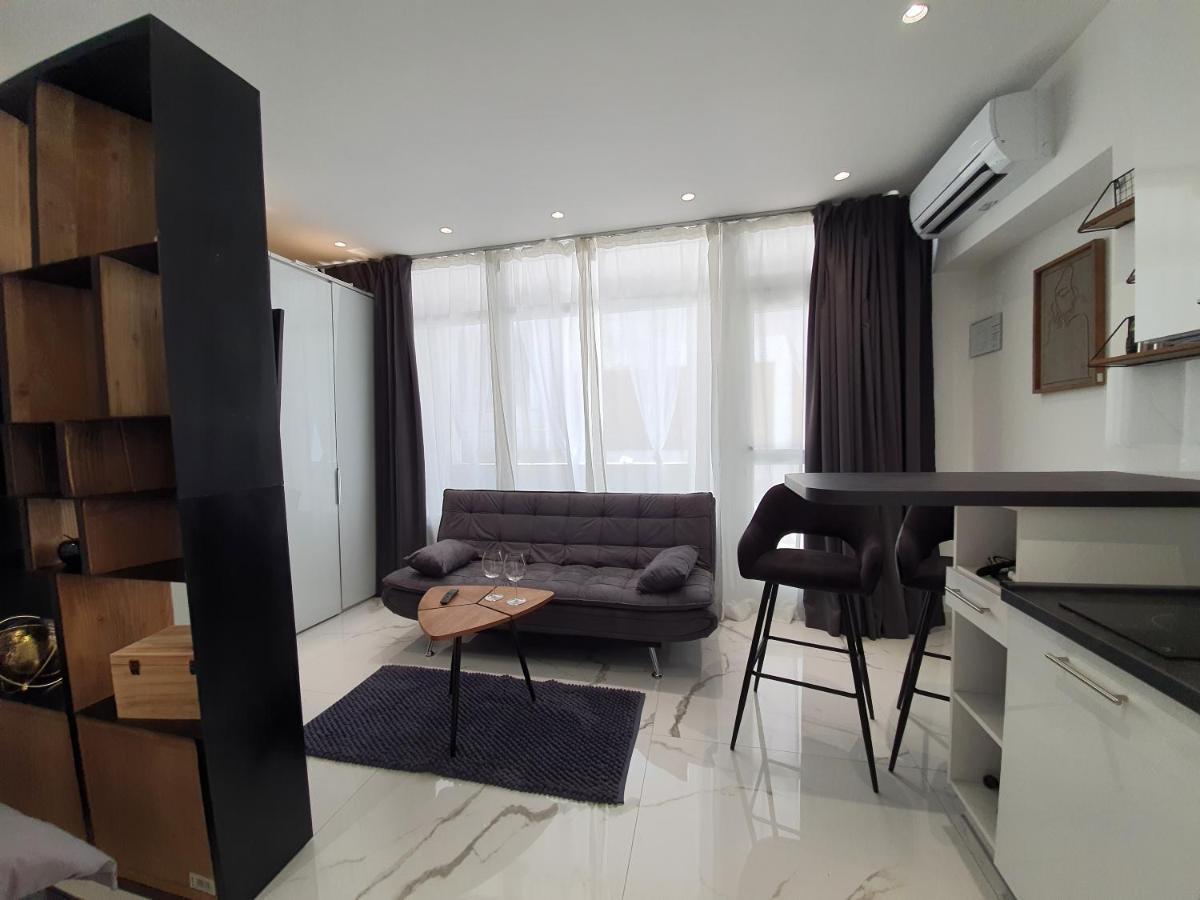 Apartmani Lavin Malinska Exteriör bild