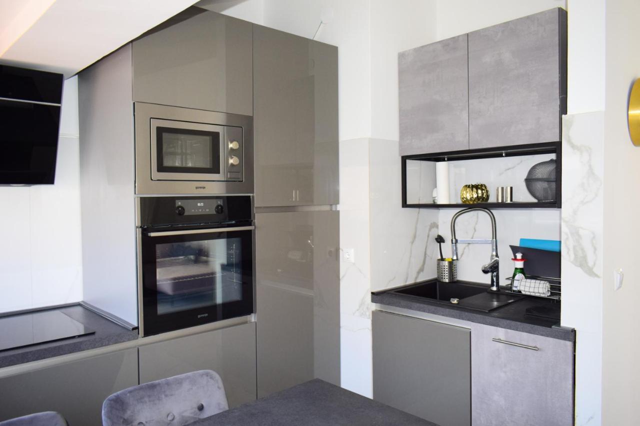 Apartmani Lavin Malinska Exteriör bild