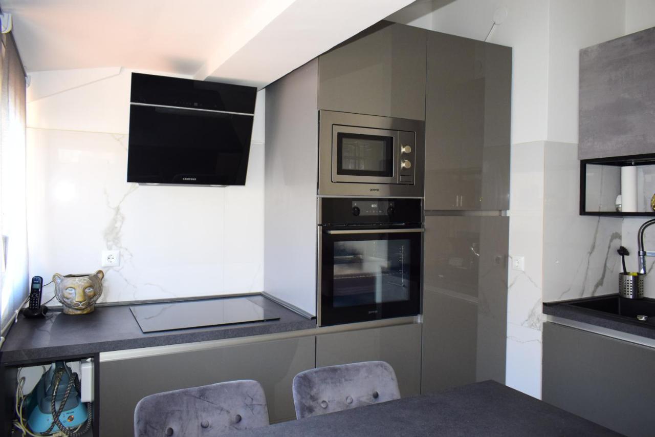 Apartmani Lavin Malinska Exteriör bild